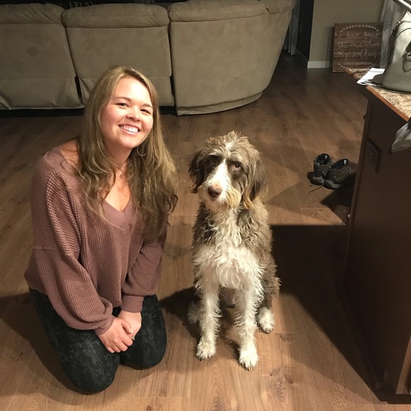 Meet your Posher, Hailey - Picture 3 of 5